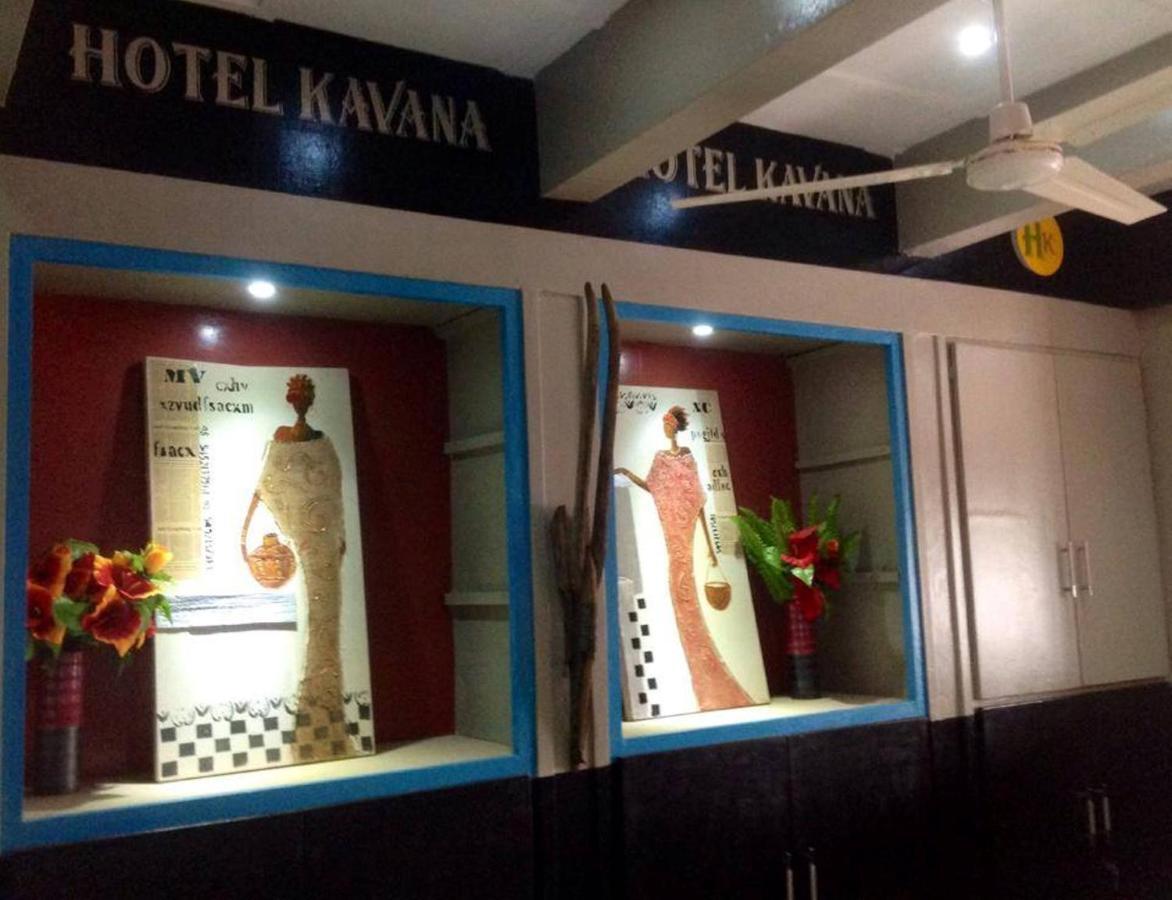 Hotel Kavana 와가두구 외부 사진